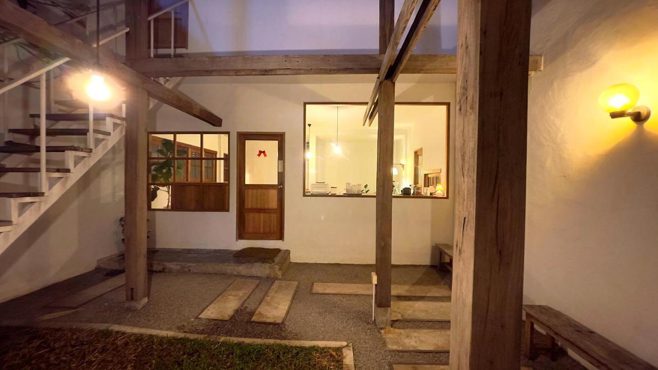 Bed and Breakfast Paper Plane Cnx Chiang Mai Exterior foto